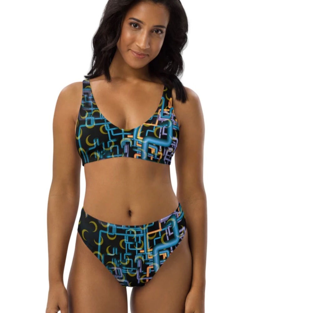 Dan Flashes Bikini